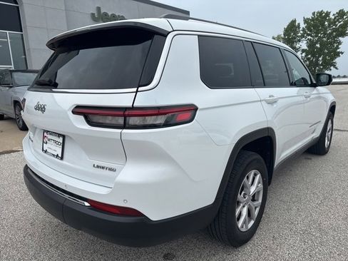 Used 2022 Jeep Grand Cherokee L Limited image 9