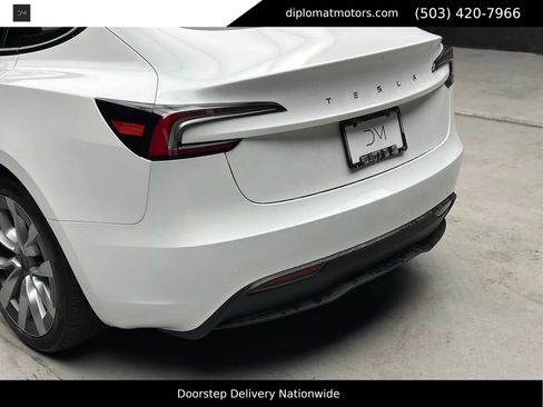 Used 2024 Tesla Model 3 Standard Range image 12