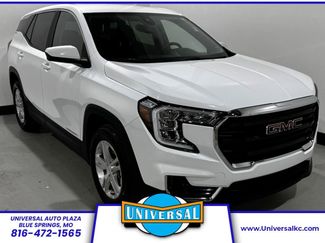 Used 2024 GMC Terrain SLE video 1