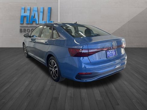 New 2026 Volkswagen Jetta SE image 3