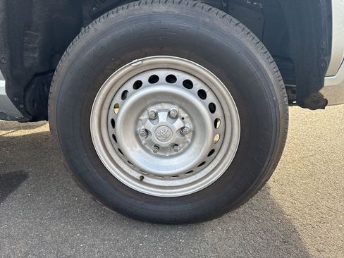 Used 2025 Toyota Tacoma SR image 10