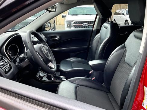 Used 2021 Jeep Compass Latitude image 8