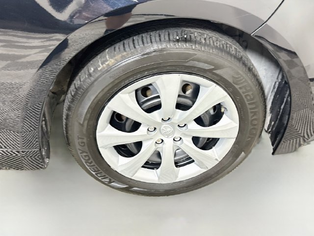Used 2024 Toyota Corolla LE FWD image 30