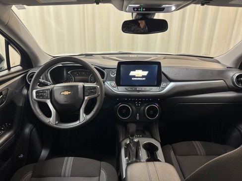 Used 2024 Chevrolet Blazer LT w/ Convenience Package image 32