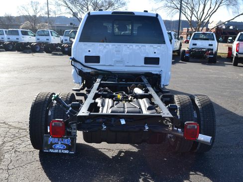 New 2025 Ford F450 XL w/ XL Chrome Package image 3