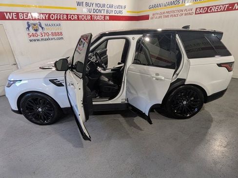 Used 2020 Land Rover Range Rover Sport HSE image 12
