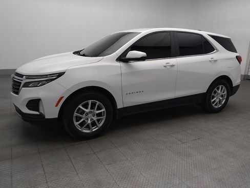 Used 2022 Chevrolet Equinox LT image 2