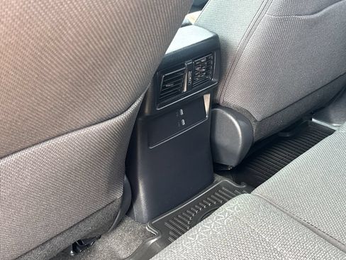 Used 2025 Toyota 4Runner SR5 AWD/4WD image 37