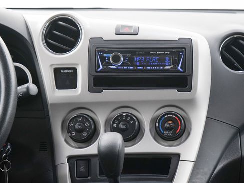 Used 2009 Pontiac Vibe w/ Preferred Package FWD image 15