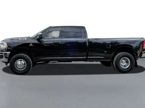 Used 2023 RAM 3500 Tradesman image 9