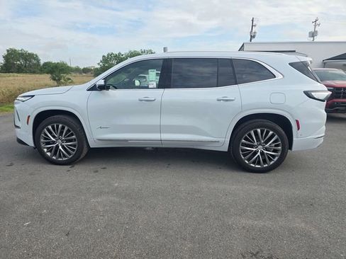 New 2026 Buick Enclave Avenir FWD image 8
