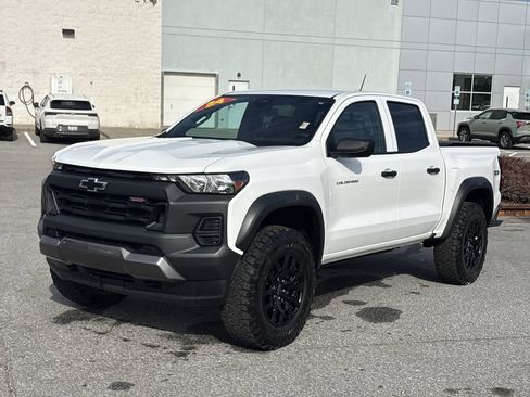 Certified 2024 Chevrolet Colorado Trail Boss image 6