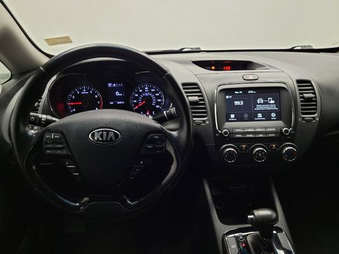 Used 2018 Kia Forte S image 22