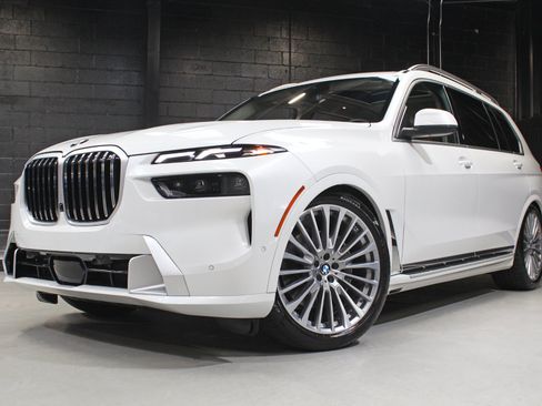 Used 2025 BMW X7 xDrive40i AWD/4WD image 94