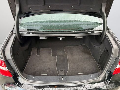 Used 2013 Mercedes-Benz E 350 Sedan image 35