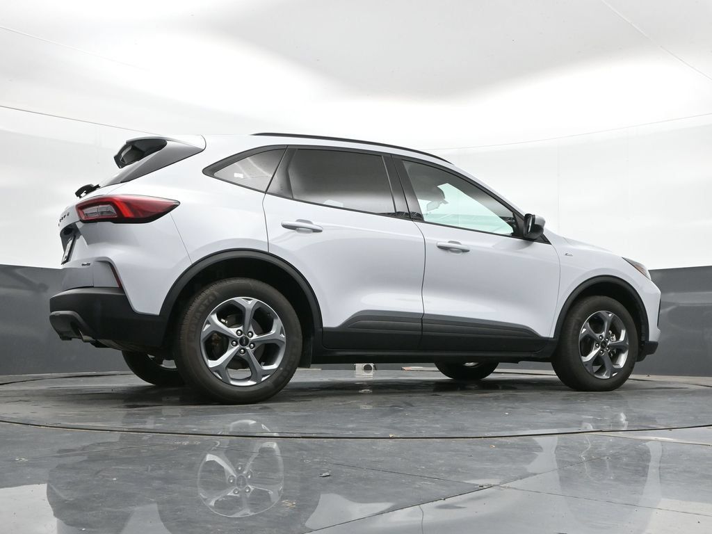 Used 2025 Ford Escape ST-Line Select AWD/4WD image 41