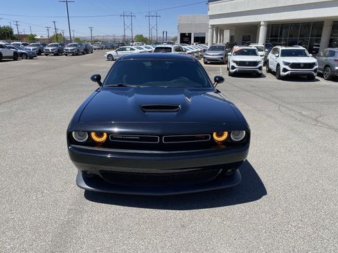 Used 2019 Dodge Challenger R/T w/ Driver Convenience Group RWD image 36
