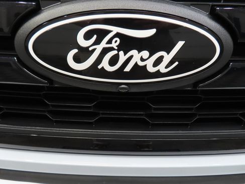 Used 2025 Ford F150 Lariat w/ Equipment Group 502A High AWD/4WD image 60