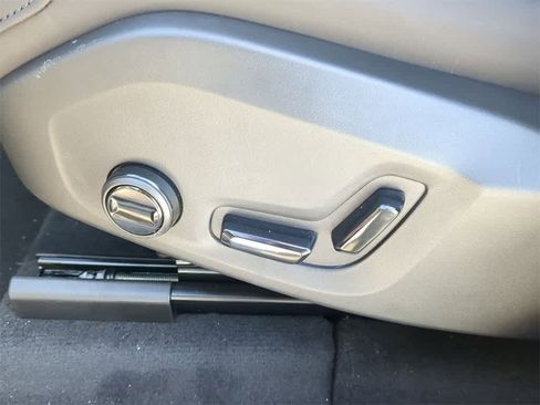 New 2026 Volvo XC60 B5 Plus w/ Protection Package Premier image 15