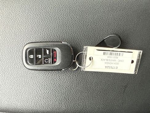 Certified 2024 Honda Civic EX-L image 4