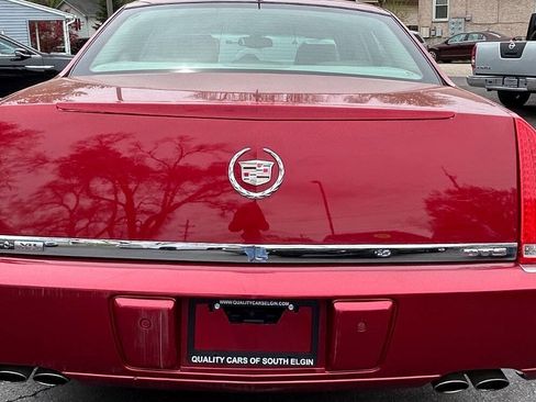 Used 2008 Cadillac DTS Luxury I w/ Sun And Sound Package FWD image 6