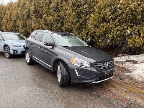 Used 2016 Volvo XC60 T6 Platinum w/ Climate Package image 2