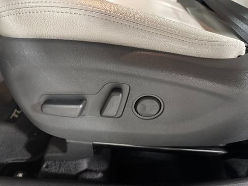 Used 2017 Hyundai Tucson Sport w/ Cargo Package FWD image 16