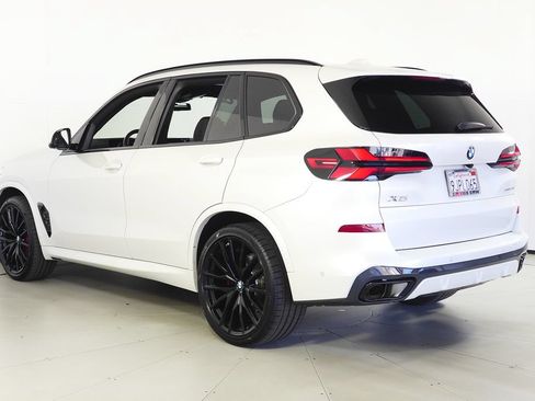 Used 2024 BMW X5 sDrive40i w/ M Sport Package RWD image 9