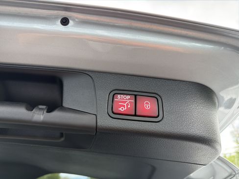 Used 2026 Mercedes-Benz GLB 250 4MATIC image 30