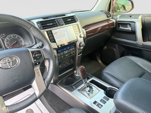 Used 2024 Toyota 4Runner Limited AWD/4WD image 28