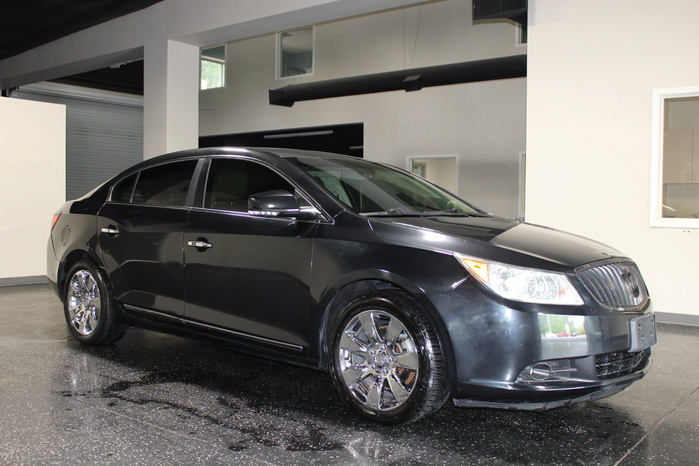 Used 2012 Buick LaCrosse Premium FWD image 2