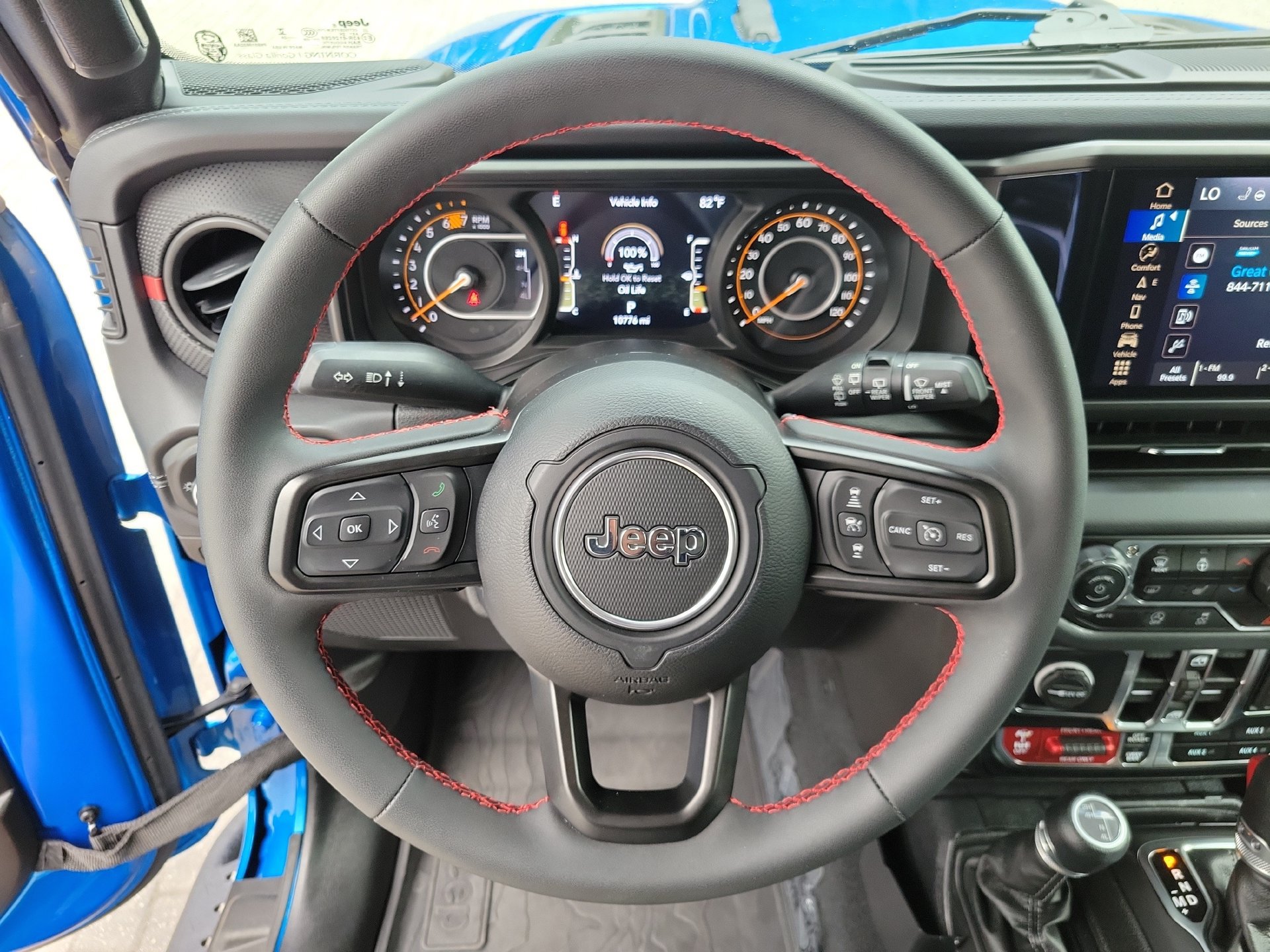 Used 2024 Jeep Wrangler Unlimited Rubicon w/ Technology Group AWD/4WD image 25