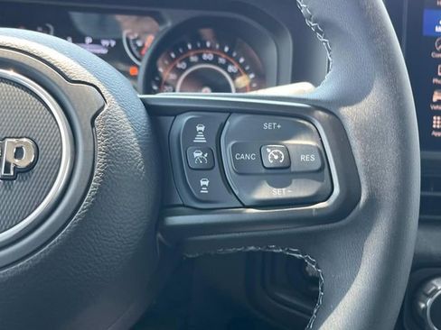 New 2025 Jeep Gladiator Sport image 12