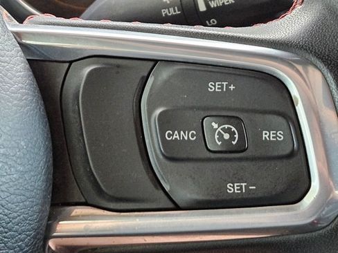Used 2023 Jeep Gladiator Rubicon w/ LED Lighting Group AWD/4WD image 23