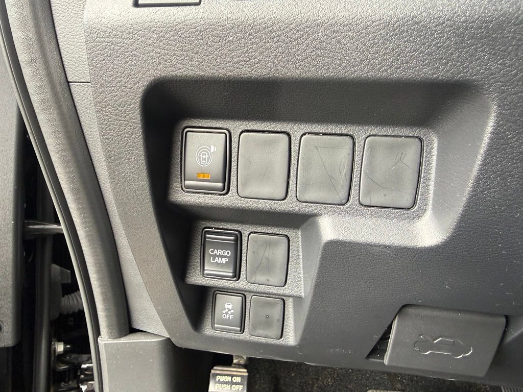 Used 2025 Nissan Frontier S RWD image 16