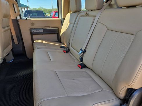 Used 2015 Ford F250 Lariat w/ Chrome Package image 8