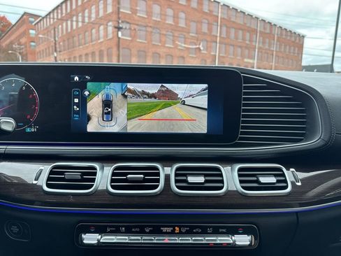 Certified 2025 Mercedes-Benz GLS 450 4MATIC image 35
