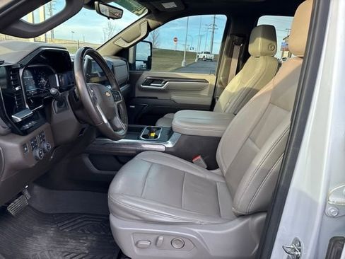 Used 2024 Chevrolet Silverado 3500 LTZ w/ LTZ Premium Package image 9