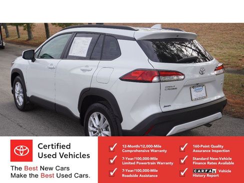 Certified 2024 Toyota Corolla Cross LE image 5