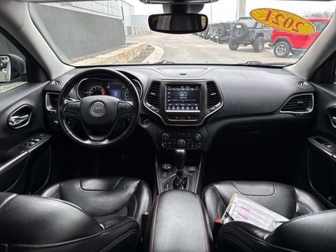 Used 2021 Jeep Cherokee Trailhawk AWD/4WD image 14