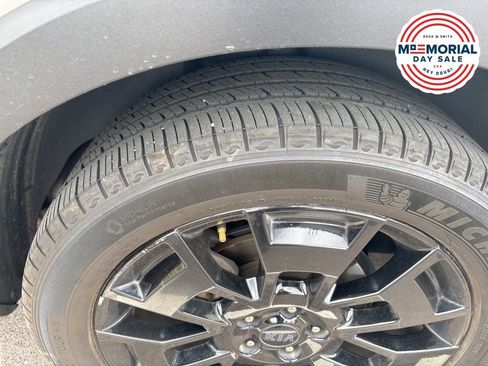 Used 2021 Kia Telluride SX w/ SX Prestige Package AWD/4WD image 3
