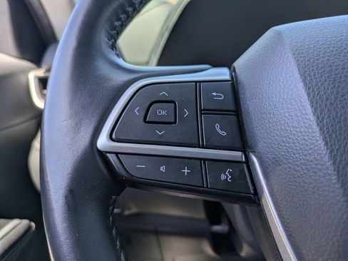 Used 2022 Toyota Highlander LE image 26