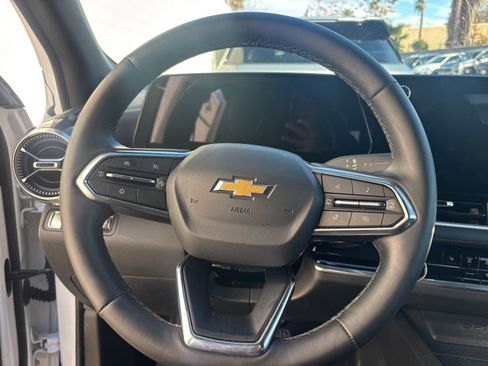 Used 2025 Chevrolet Equinox LT image 28