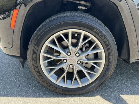Used 2022 Jeep Grand Cherokee Summit RWD image 44