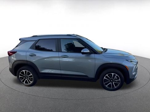 Used 2025 Chevrolet TrailBlazer LT image 16