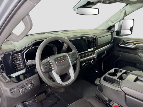 New 2026 GMC Sierra 2500 SLE w/ SLE Value Package; AWD/4WD image 9