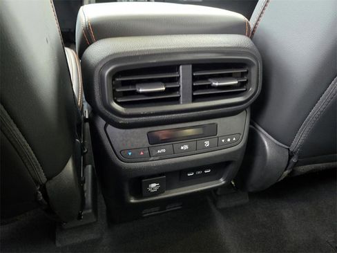 Certified 2025 Honda Pilot TrailSport image 11