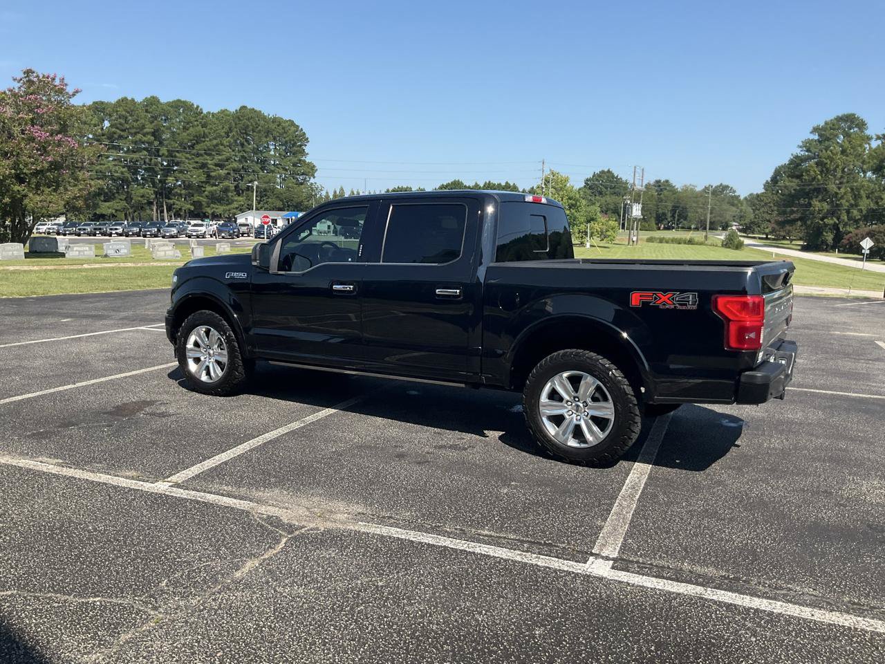 Used 2018 Ford F150 Platinum w/ Equipment Group 701A Luxury AWD/4WD image 12