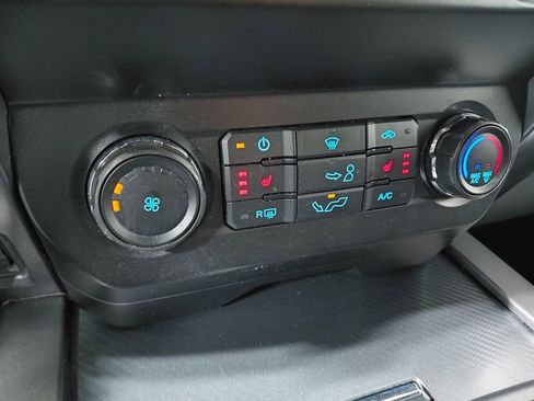 Used 2020 Ford F150 XLT w/ Equipment Group 302A Luxury AWD/4WD image 31