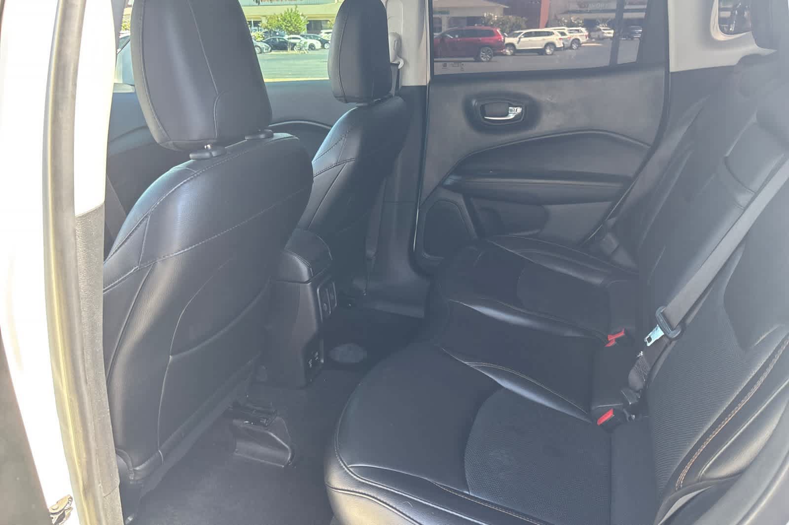 Used 2019 Jeep Compass Limited AWD/4WD image 5